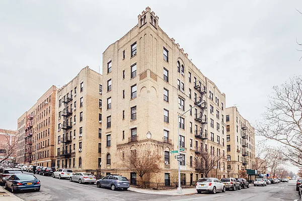 Rented by Nooklyn NYC LLC | media 25