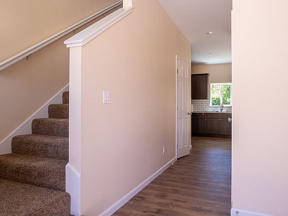 3rd image of 280 Hygrade Rd #B