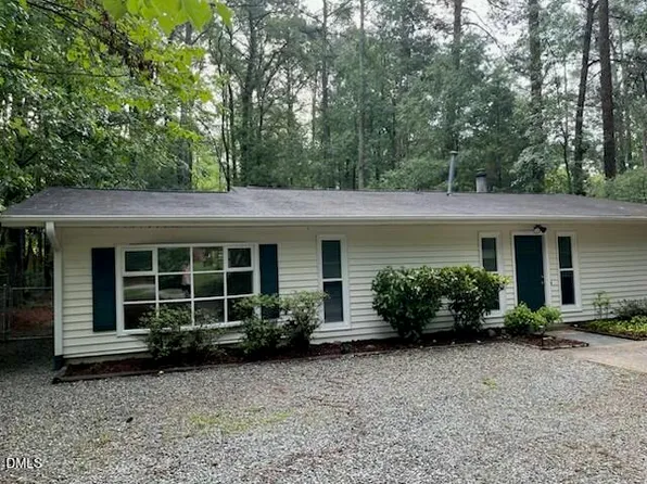 4 Winterberry Way, Chapel Hill, NC 27516