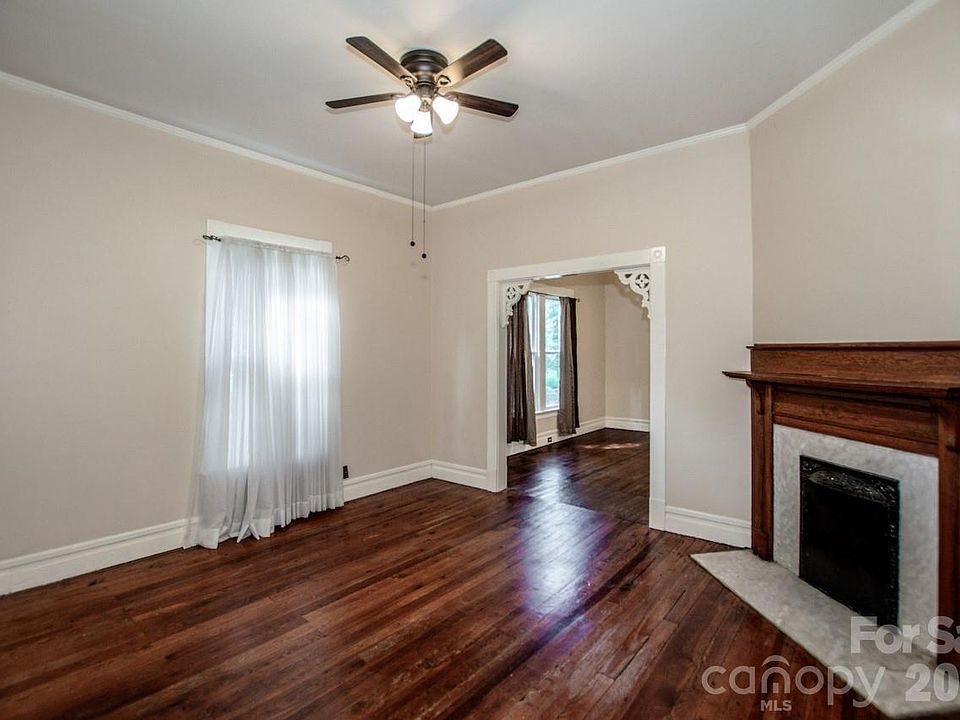 13th image of 316 S Race St