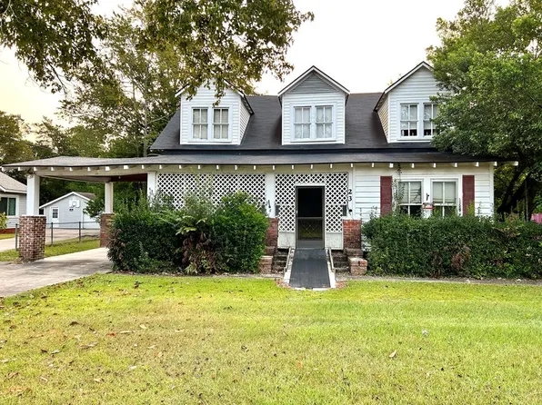 23 S Church St, Summerton, SC 29148