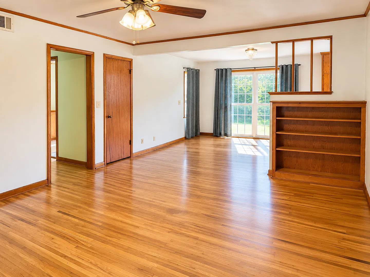 3-Bedroom Tulsa Home with Fenced Yard & 2-Car Garage — Photo 3
