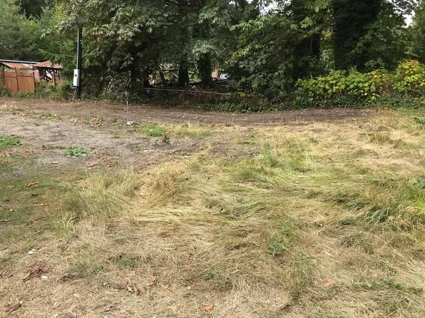 7945 Santa Fe Trl, Maple Falls, WA 98266