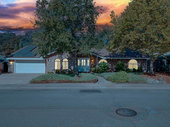 4th image of 4440 Willowglen Way