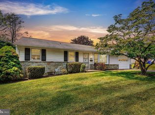 321 E Charlotte St, Millersville, PA 17551