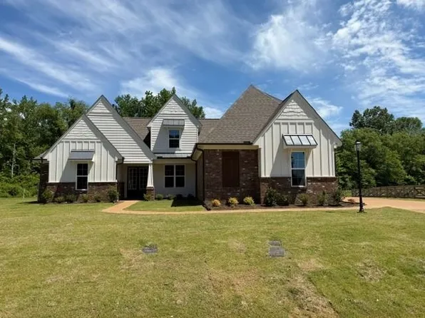 100 Drake Dr, Piperton, TN 38017