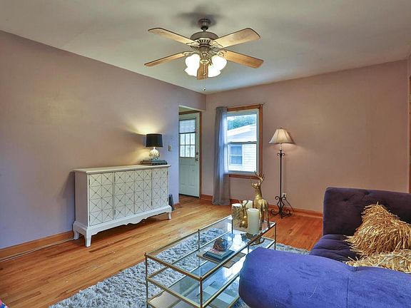5th image of 303 Rosslyn Ave
