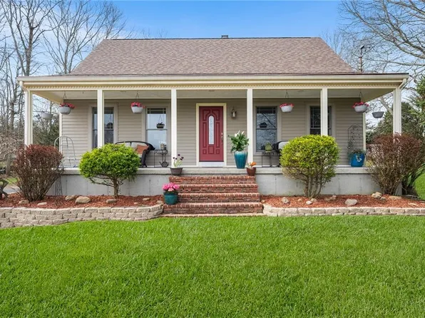 25 Sandy Ln, Bristol, RI 02809