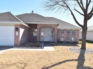 714 Meadow View Dr, Leander, TX 78641