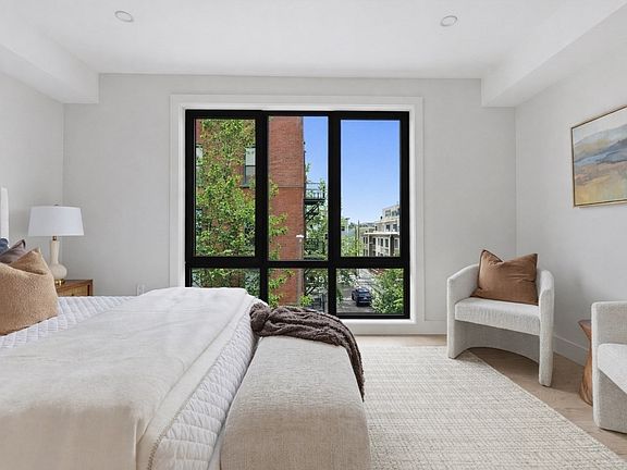 5th image of 118 B St Unit 204