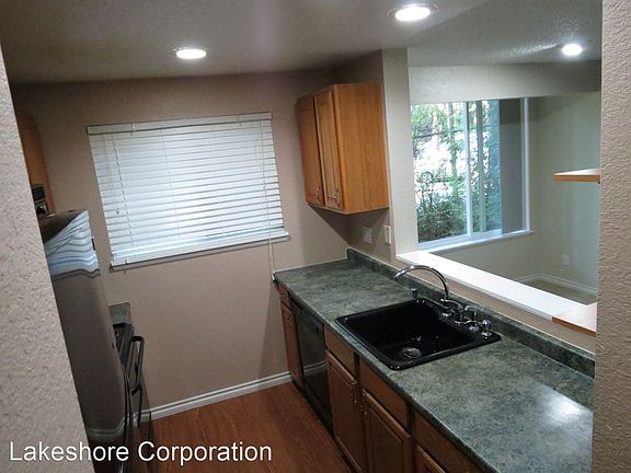 5th image of 14502 NE 30th Pl #31A