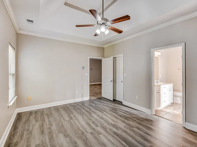 600 Waterford Ln — Photo 10