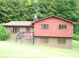 3756 Us Highway 19, Newland, NC 28657