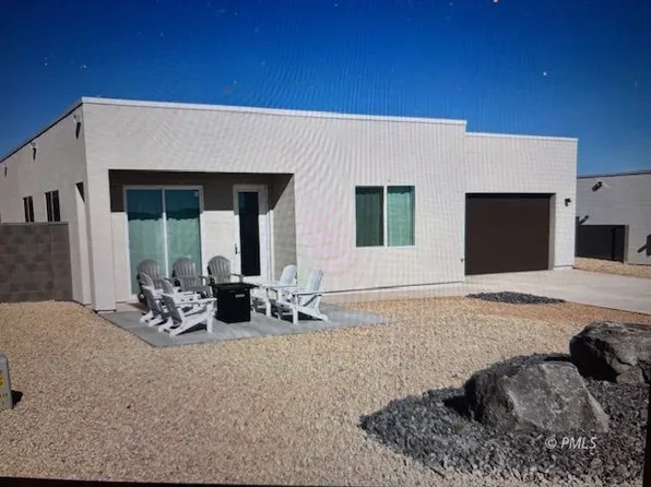 32 Red Rock St, Page, AZ 86040