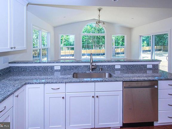 3rd image of 108 Opar Ln