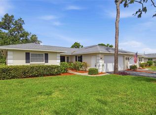 7354 W Country Club Dr N, Sarasota, FL 34243