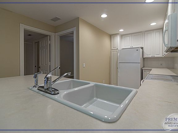 2nd image of 28576 Alessandria Cir