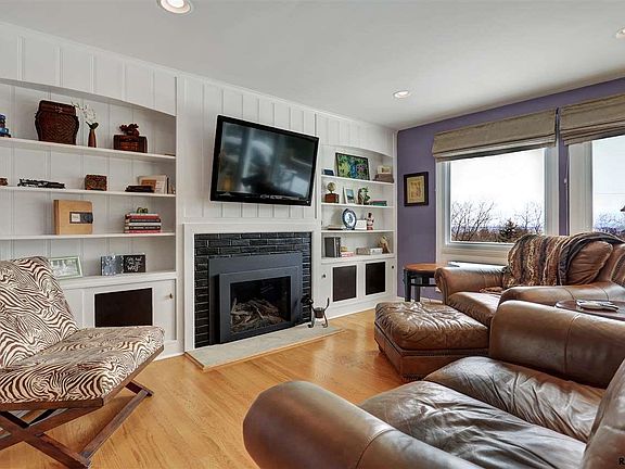 4th image of 353 Randolph Dr