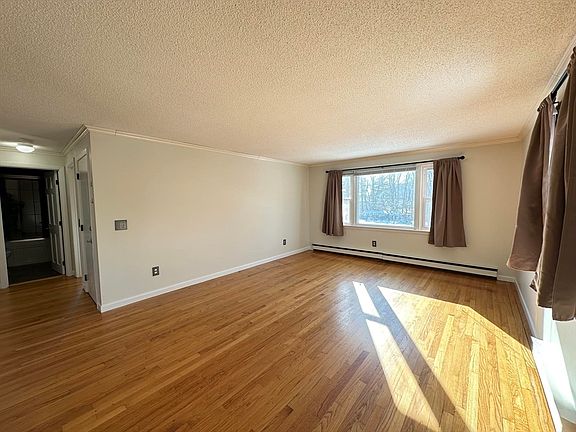 4th image of 27-29 Sunnyslope Ave