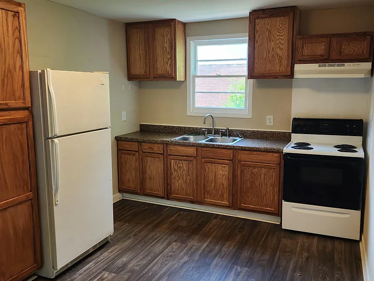 836 Edwards Ave — Photo 8