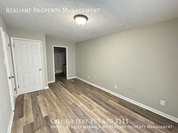 4th image of 209 Lakeshore Dr #3