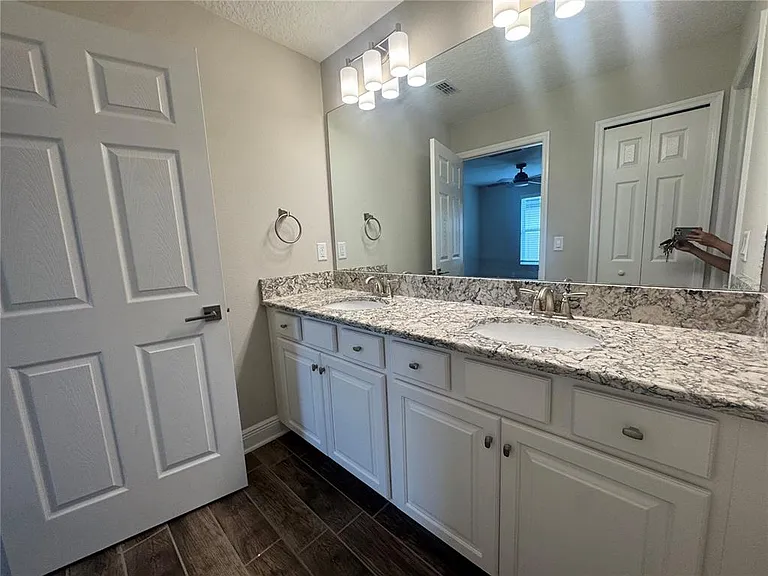16154 Monterey Greens Cir — Photo 11