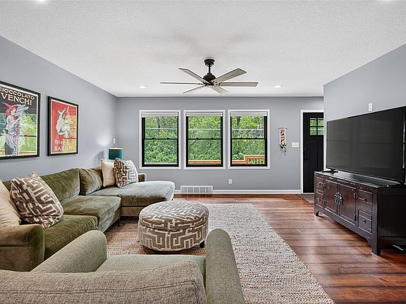 4th image of 1109 Cummins Pkwy