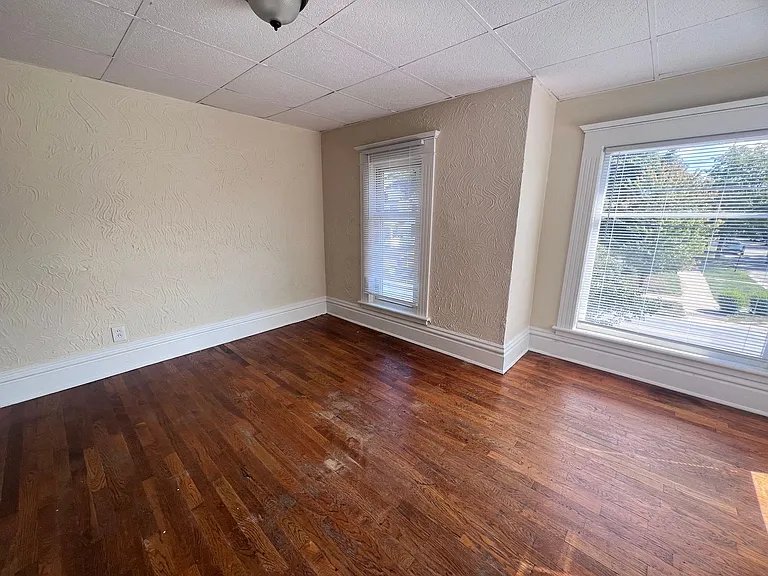 425 Fuller Ave SE — Photo 22