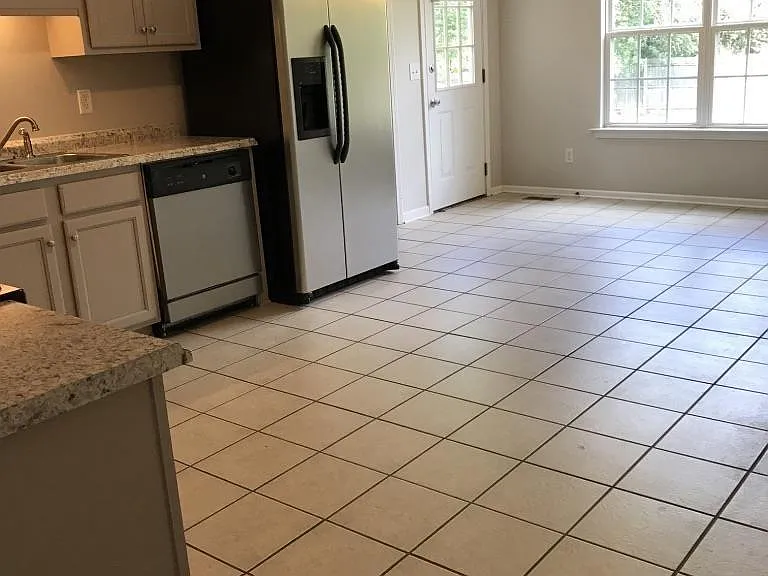 112 Bundy Ct — Photo 8