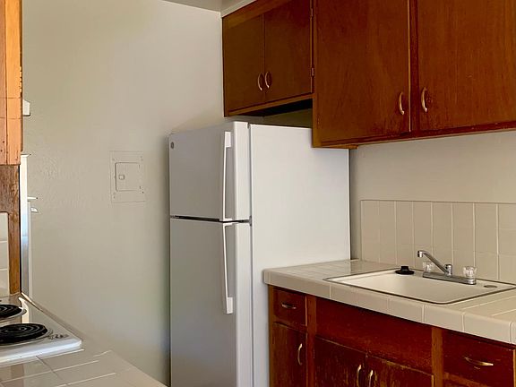 4th image of 1007 Willow St #121