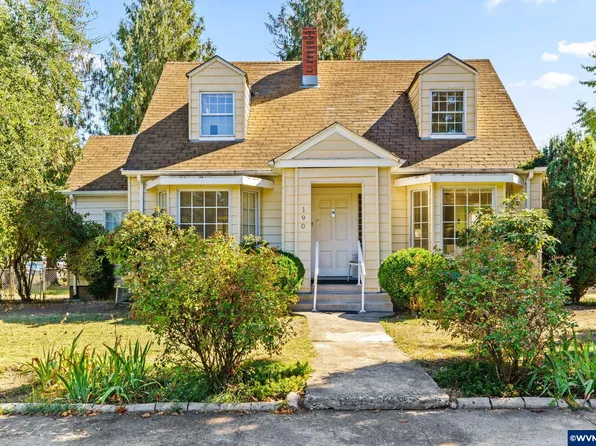 190 N 1st St, Harrisburg, OR 97446