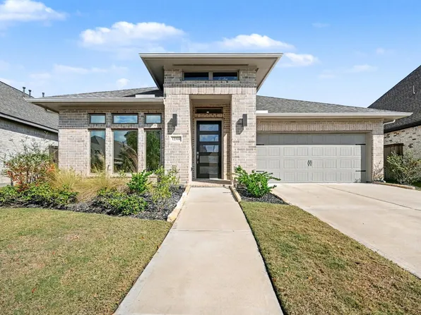 12310 Grassy Bend Dr, Mont Belvieu, TX 77523