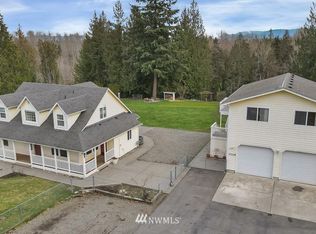 21128 17th Street Ct E, Lake Tapps, WA 98391