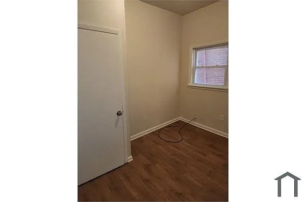 Building Photo - 307 Mayflower St #1