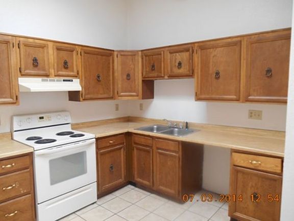 5th image of 1574 E 26th Ave APT 4