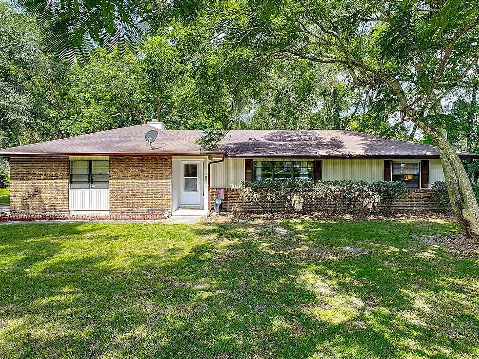 3 bed, 1622 sqft, $1,995 — Photo 1