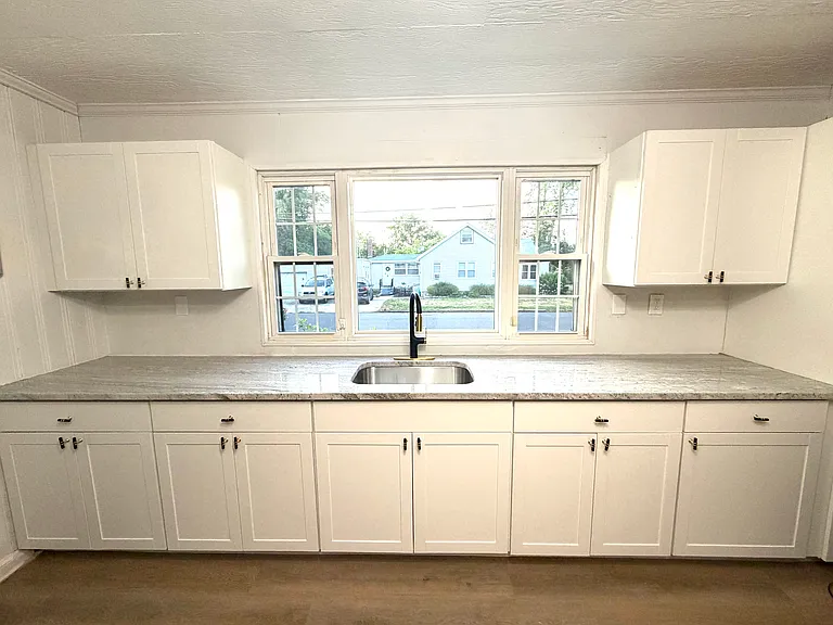 100 Fischer Blvd — Photo 14