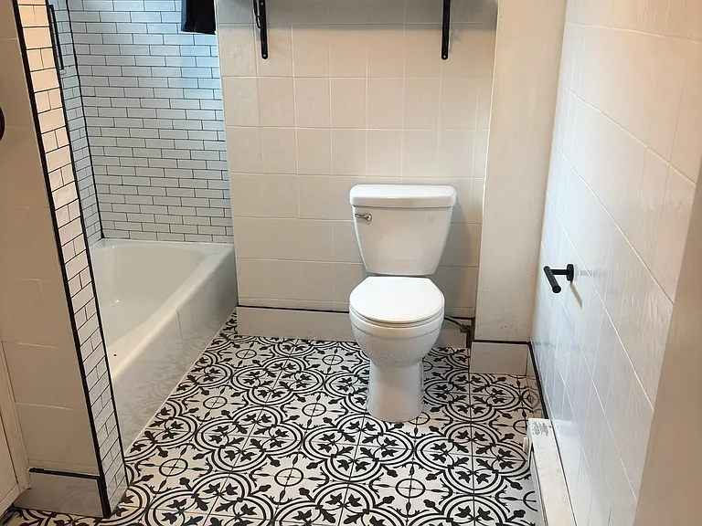 27 Chestnut St #B — Photo 5