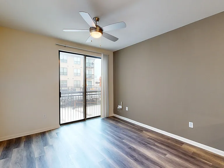 Residences at the Domain — Photo 35