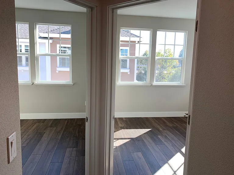 300 Circuit Way — Photo 9