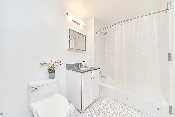 Rented by Living New York | media 9