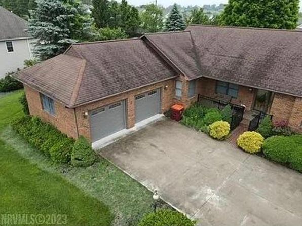 1207 Cedar Orchard Dr E