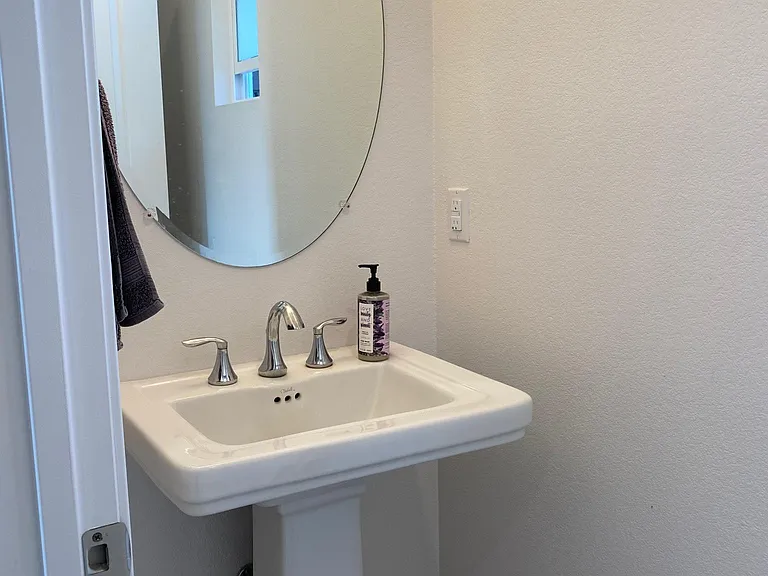 846 Cotati Ter #5 — Photo 4