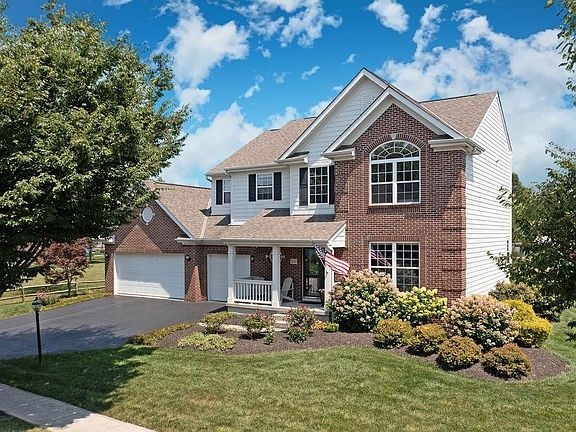 2nd image of 2828 Deverell Dr