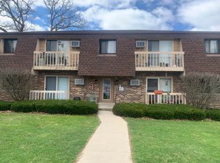 665 Foxtree Cir APT 1, Burlington, WI 53105