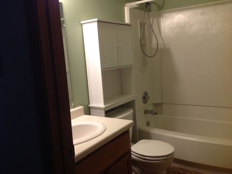 1st image of 3335 Berwood Ct W