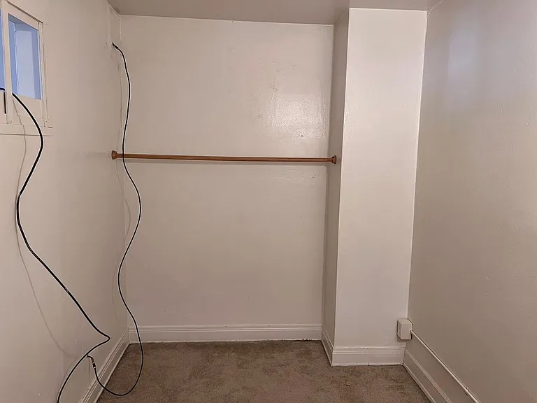 UW01 Levere-4105 Brooklyn Ave NE — Photo 16