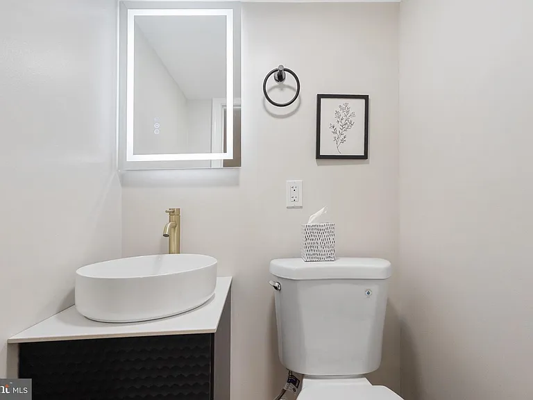 1203 Moore St — Photo 24