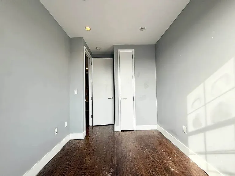 619 Gates Ave #1 — Photo 8