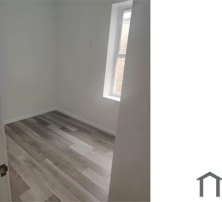 3 bed, 900 sqft, $1,600 — Photo 3